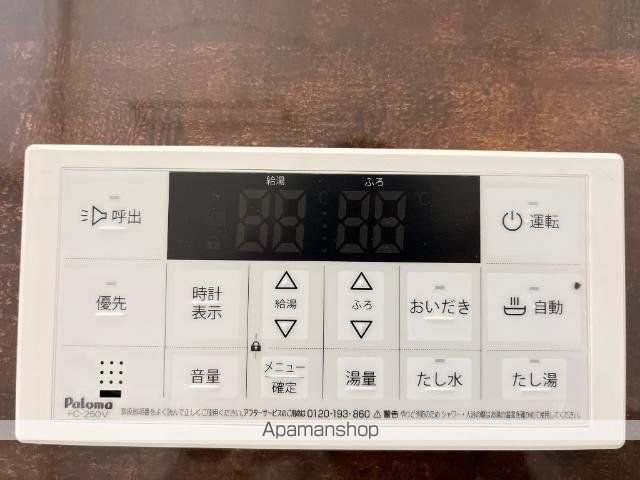 L.CALMIAの内装写真
