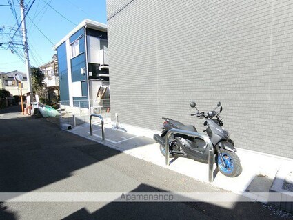 リブリ・北小金[1K/22.35m2]の駐車場1