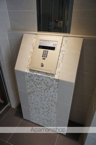 エンクレスト大手門IIIの玄関写真