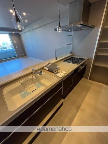 レジディア西麻布[2LDK/98.76m2]のキッチン