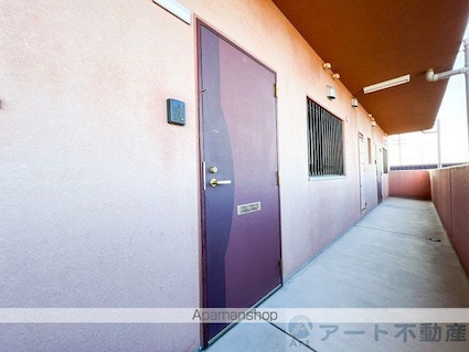 ジュネス西石井[2LDK/60.01m2]のエントランス3
