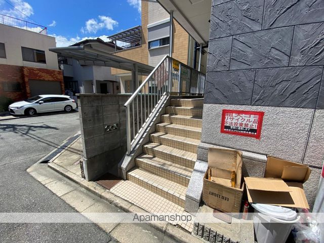 メゾン大和枚岡の玄関写真