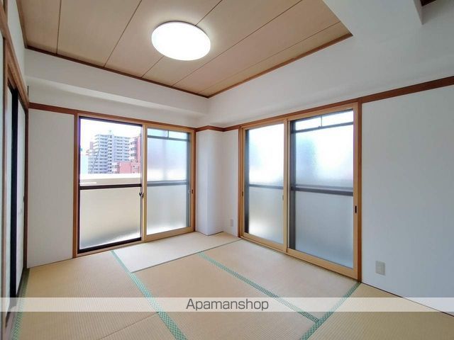 マンションパレロワイヤルの内装写真