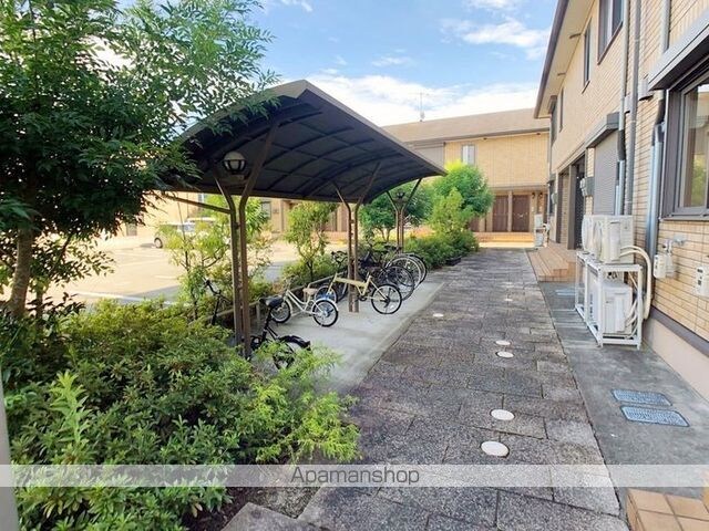 和歌山県海南市岡田[2LDK/62.52m2]の共用部