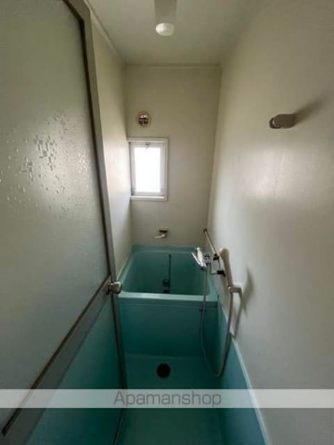 和歌山県和歌山市六十谷[2K/30.42m2]のバス