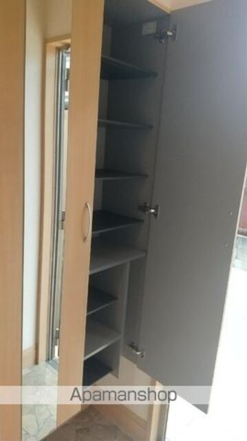 東京都あきる野市草花[2LDK/55.75m2]の玄関