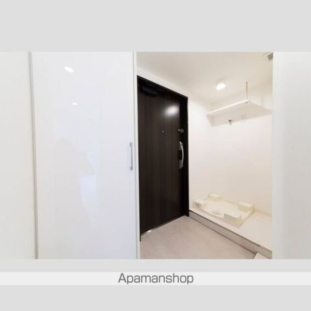 プラウドフラット浅草雷門[1R/25.35m2]の玄関