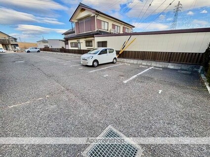 レオパレスＴＯＹＯⅠ[1K/23.18m2]の駐車場2