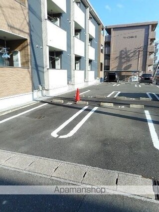 アプリリア[1LDK/41.27m2]の駐車場