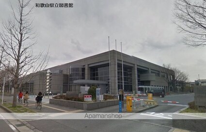 和歌山県和歌山市西高松１丁目[2LDK/46.2m2]の周辺2