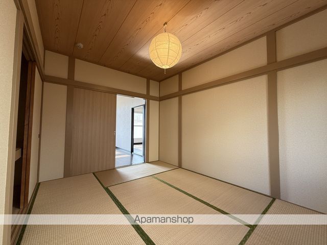 まるいマンションの内装写真