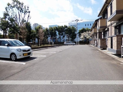 シャルマンⅢ　Ｅ[1LDK/29.25m2]の駐車場