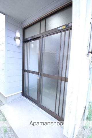 大阪モノレール本線 少路駅 徒歩16分 2階建 築49年の玄関写真