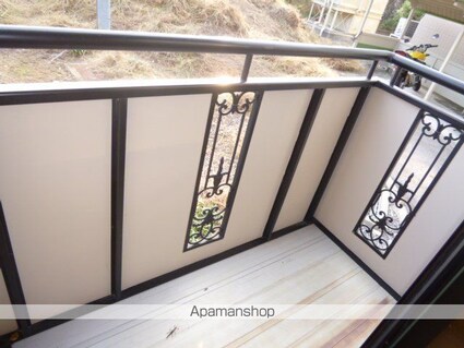 プリシェールキャッスルＡ棟Ｂ棟[1K/26.42m2]のバルコニー