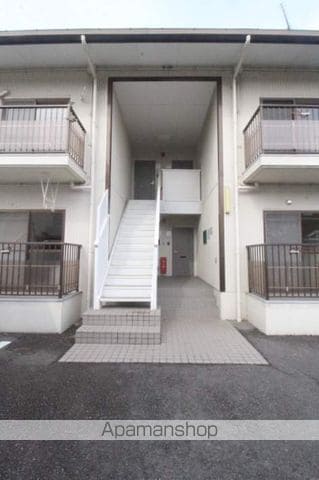 サンビレッジ江並の玄関写真