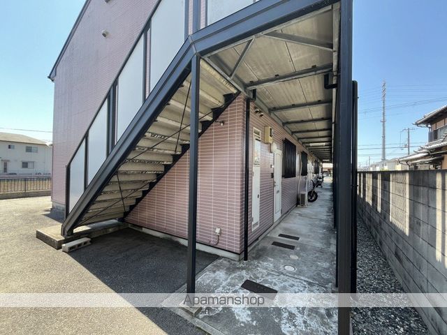 シャトーベルソの玄関写真