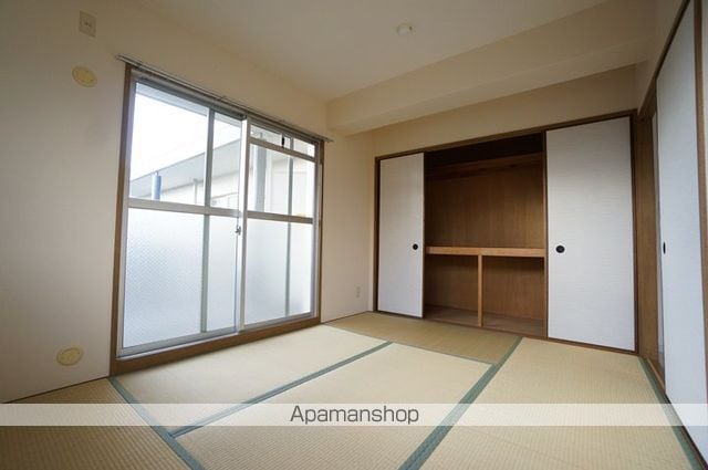 コンプリーションIの内装写真