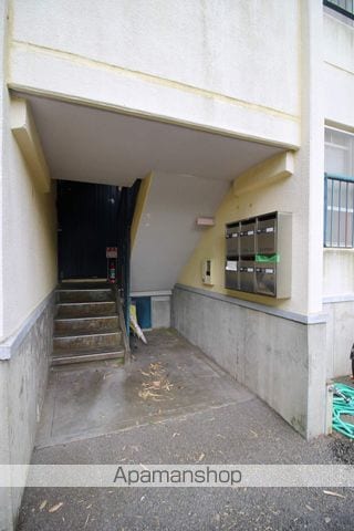 ガーデン北六甲の玄関写真