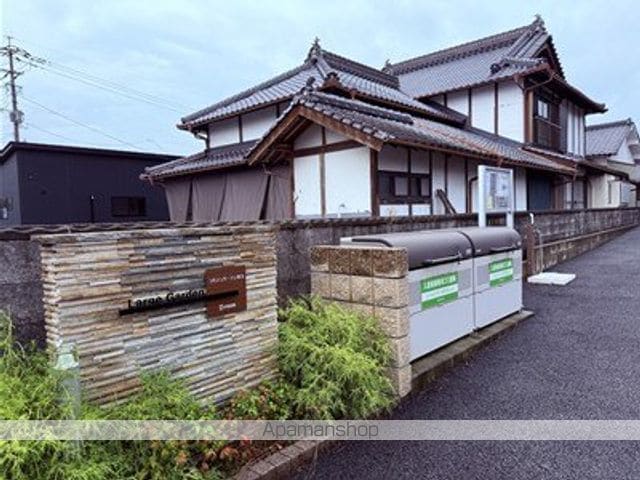 ラルジュガーデン西寺の玄関写真