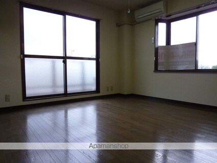 ロイヤルステージ膳所中ノ庄[1K/22.2m2]のリビング・居間