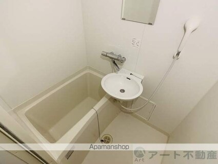 レオパレスグレーシー堀江[1K/23.61m2]のバス