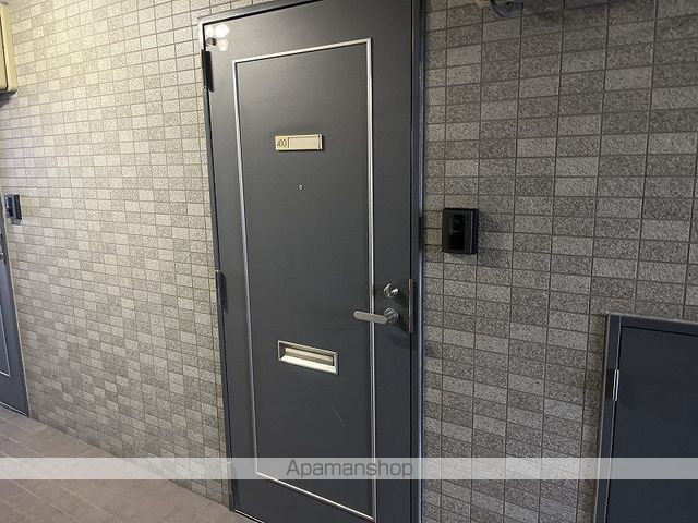 メゾンプランタンの玄関写真