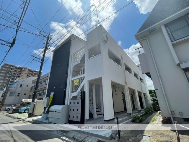ベルフルール本厚木の玄関写真