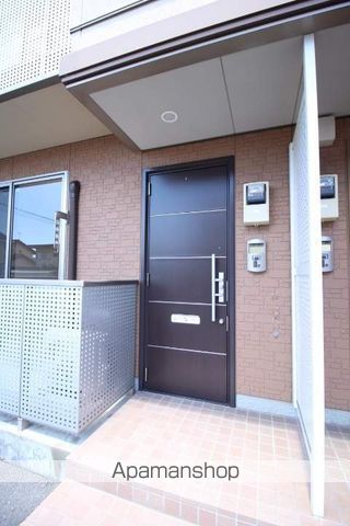 カトレアハイツII D棟の玄関写真