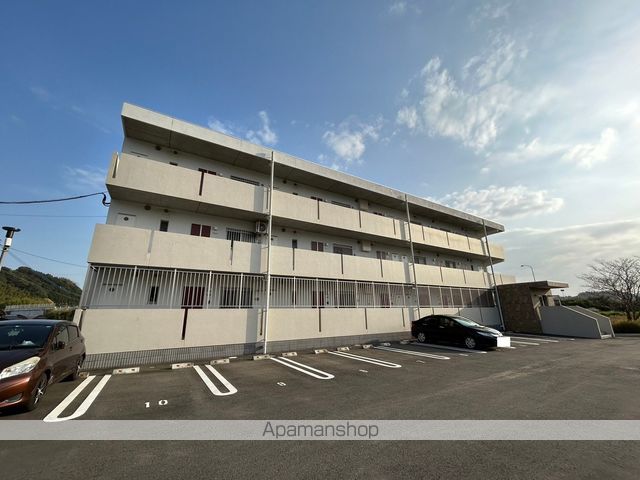 FS APARTMENTの外観写真