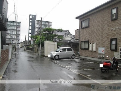 フォブール花[2LDK/53.02m2]の駐車場