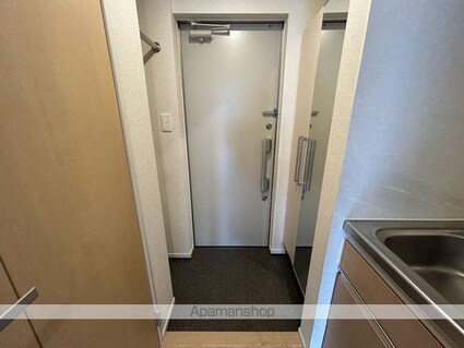 グローヴ・ガーデンⅩ[1K/26.08m2]の玄関