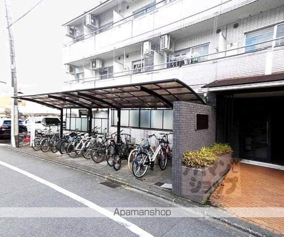 アルティ紫野の玄関写真