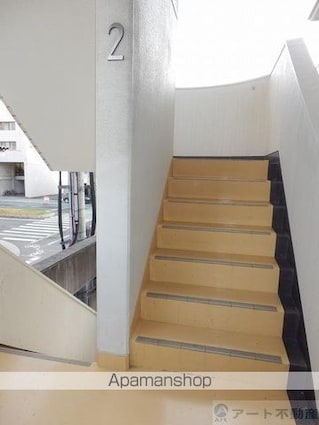 ロイヤルハイツ平和通[1K/32.9m2]のエントランス2