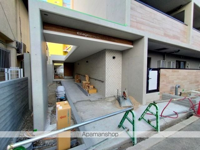ESTAGEO関目高殿の玄関写真