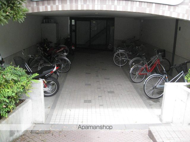 RACOOND1の玄関写真