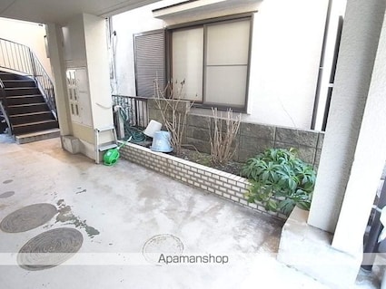 ＤＧマンション[1K/30m2]のエントランス