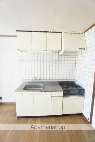 鈴真ハイツB棟の内装写真