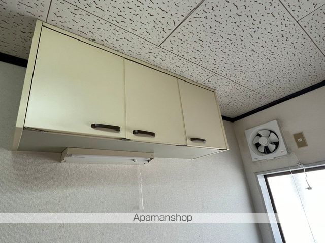 ミーテルーチェ坪井IIの内装写真