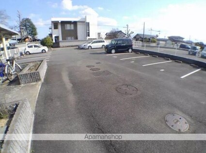 レオパレスボヌール[1K/23.71m2]の駐車場