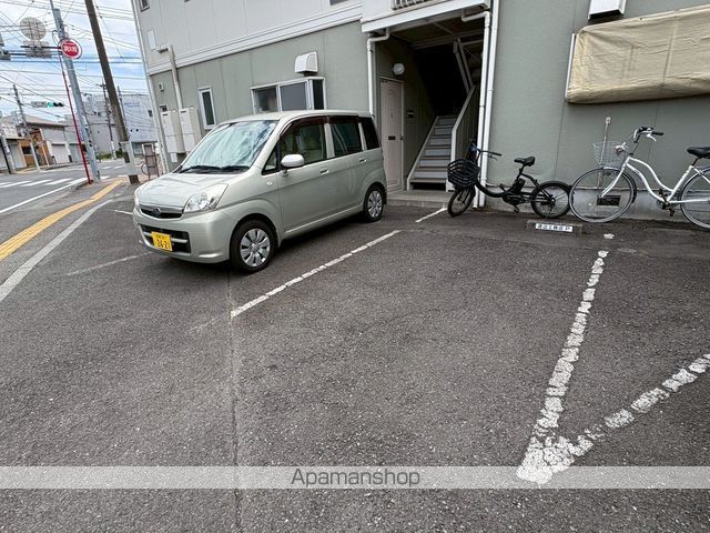 クィーンパレスの外観写真