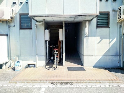 アイリスハイツ[2DK/49.8m2]のエントランス