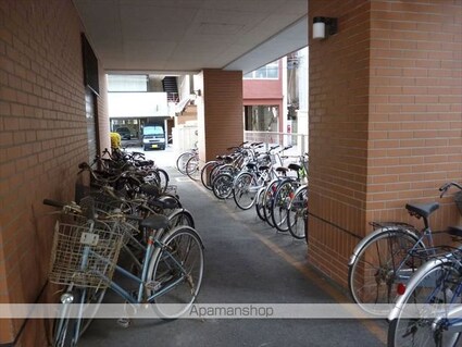 和歌山県和歌山市十番丁[1LDK/40m2]の共用部1