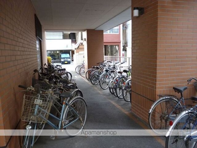 和歌山県和歌山市十番丁[1LDK/40m2]の共用部1