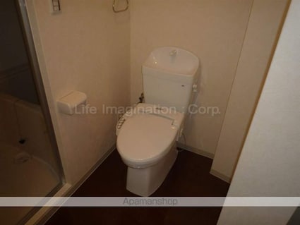 滋賀県大津市長等２丁目[1R/29.54m2]のトイレ