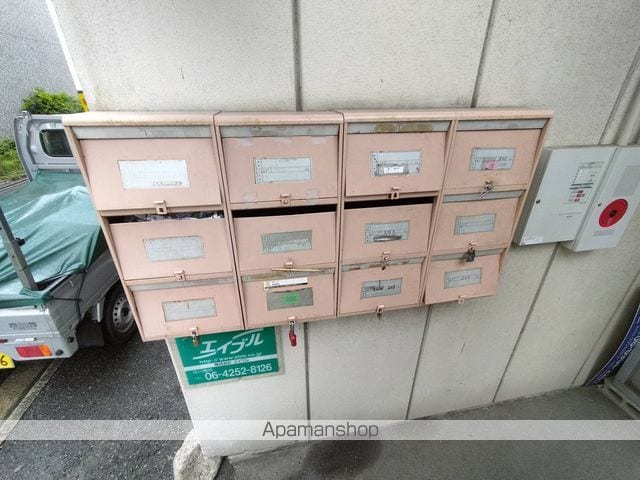 カトレヤマンションの玄関写真