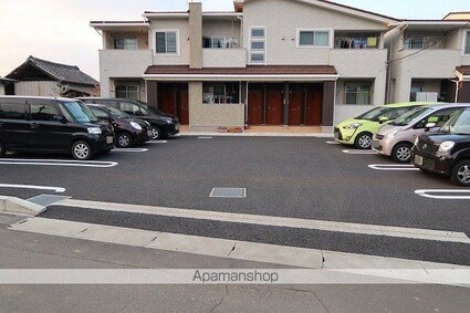 グランつくばⅠ[2LDK/56.81m2]の駐車場1