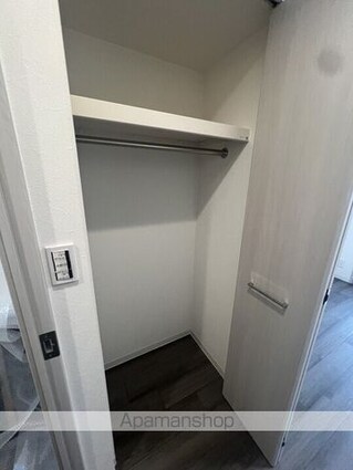 プレサンス大津京町ベルリーヴァ[1K/22.8m2]の収納