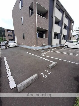 エスポワール　Ⅱ[1K/31.65m2]の駐車場