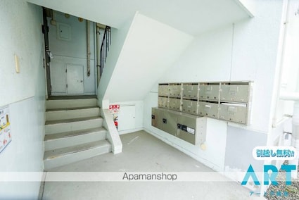 メゾン久米２号棟[3DK/52.8m2]のエントランス3