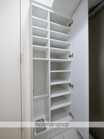 PREMIUM CUBE 上野の内装写真